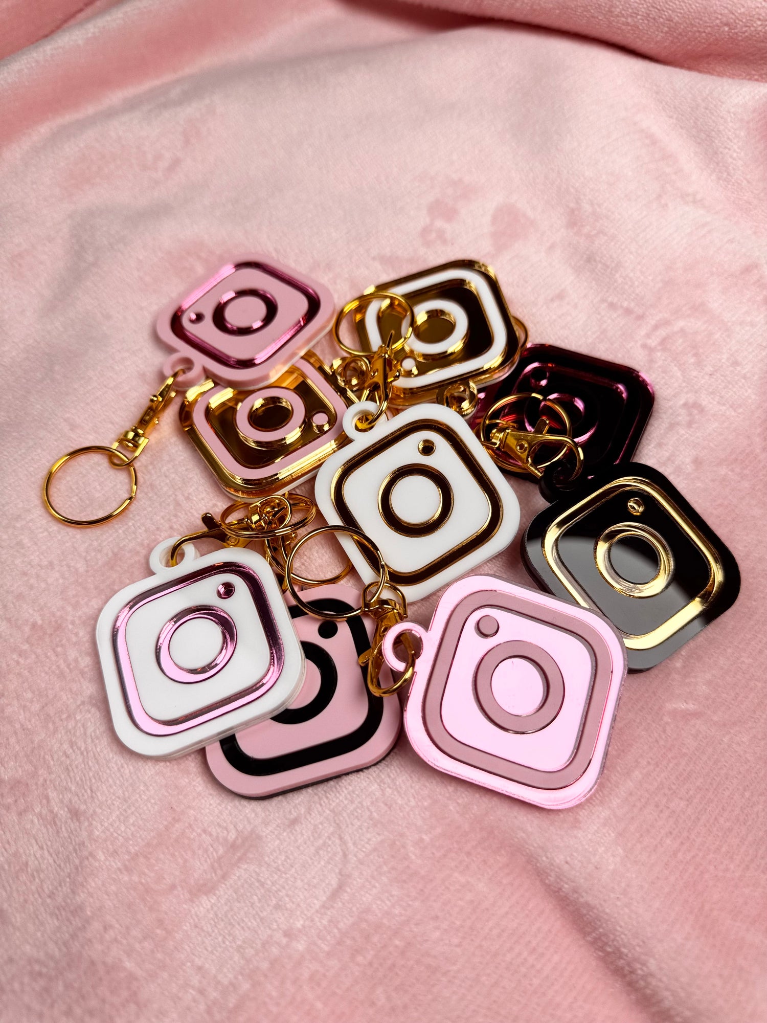 NFC/ QR CODE KEYCHAIN