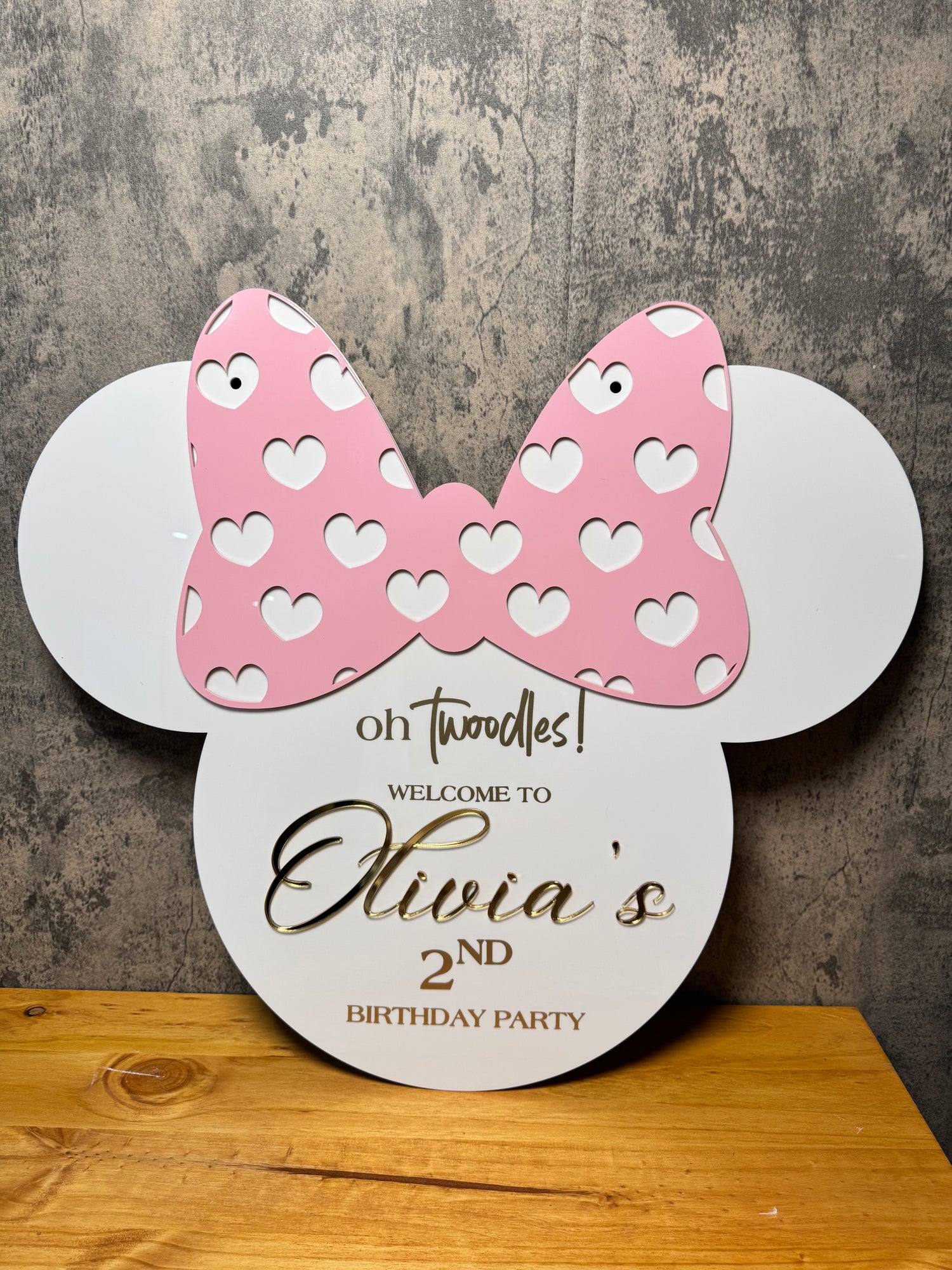 EVENT SIGNAGE | MINNIE MOUSE w BOW