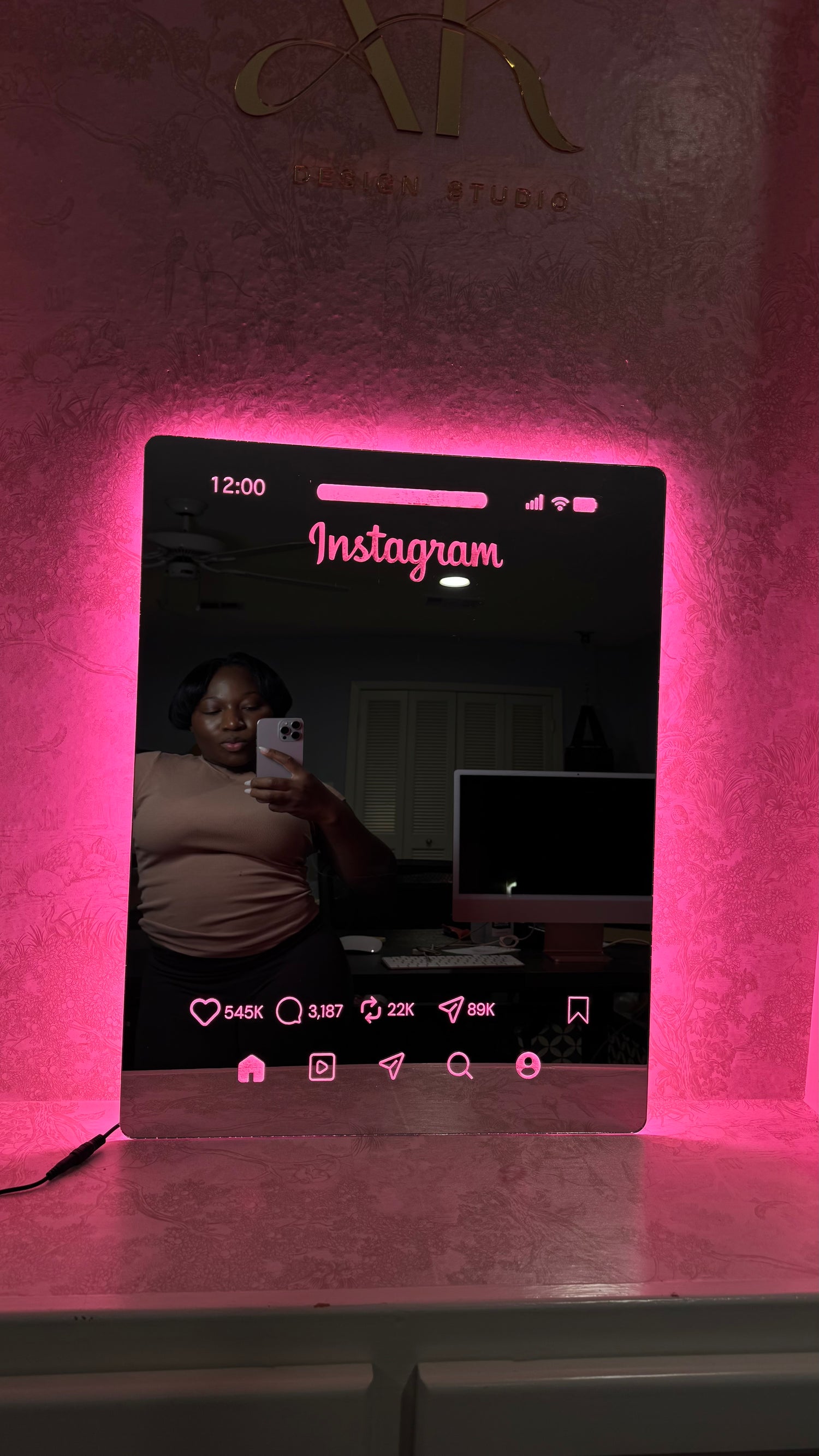 Instagram Mirror