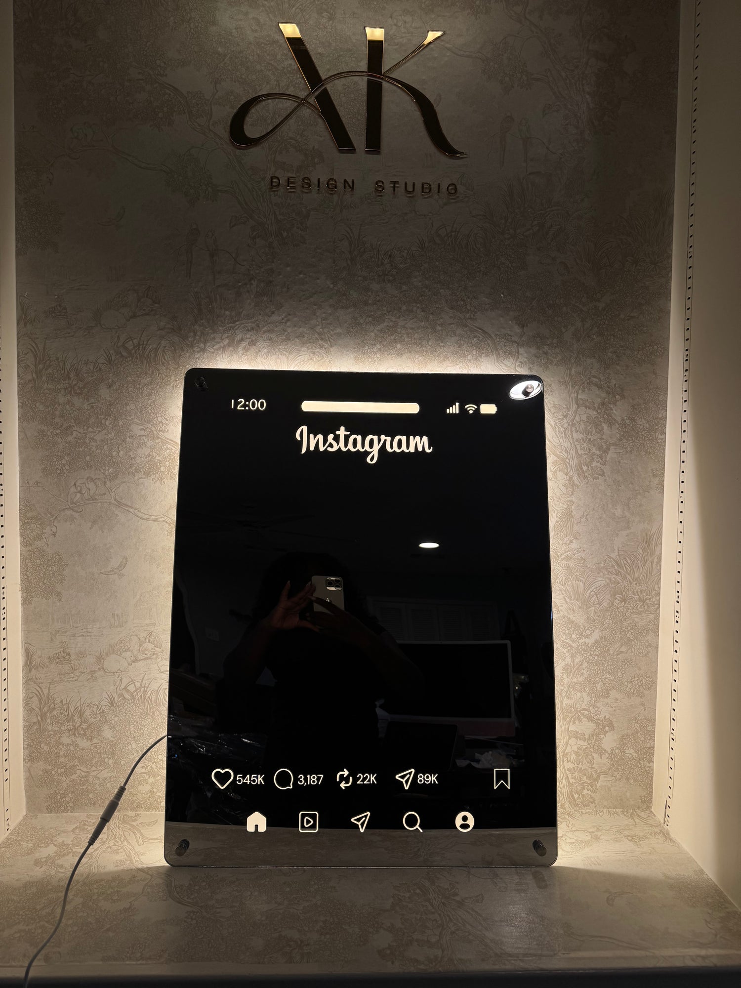 Instagram Mirror
