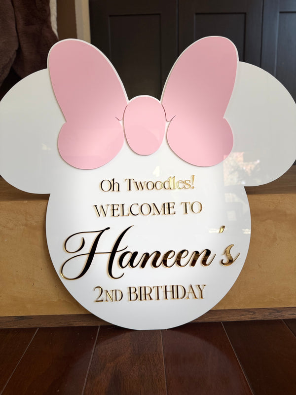 EVENT SIGNAGE | MINNIE MOUSE w BOW
