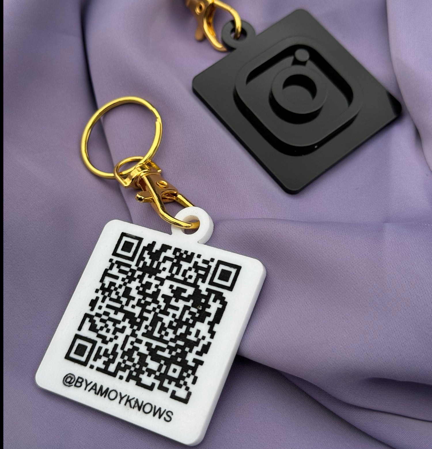 IG QR CODE KEYCHAIN